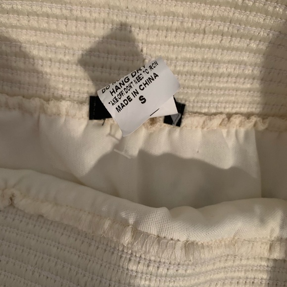 Lace skirt - Picture 4 of 4